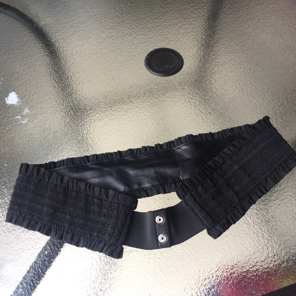 Black stretch belt M/l